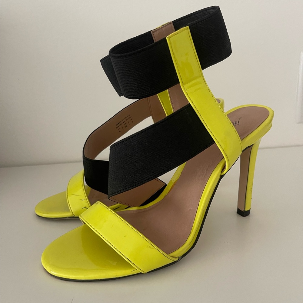 Yellow strapped heels